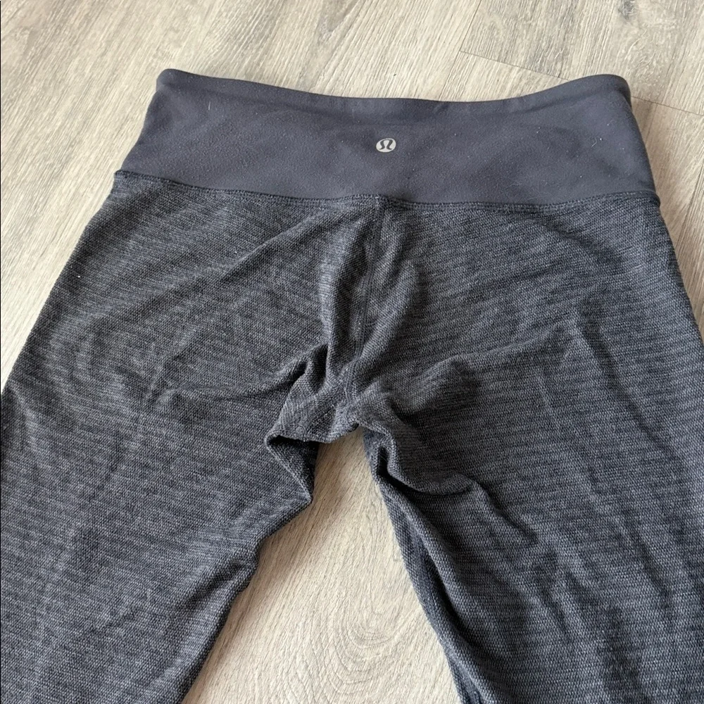 Lululemon gray Leggings size 6 - Picture 7 of 9